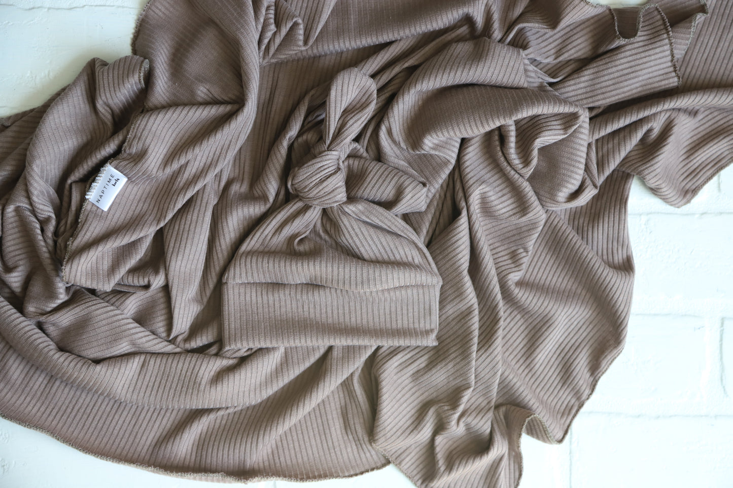 Mocha Ribbed Hat/Swaddle Set