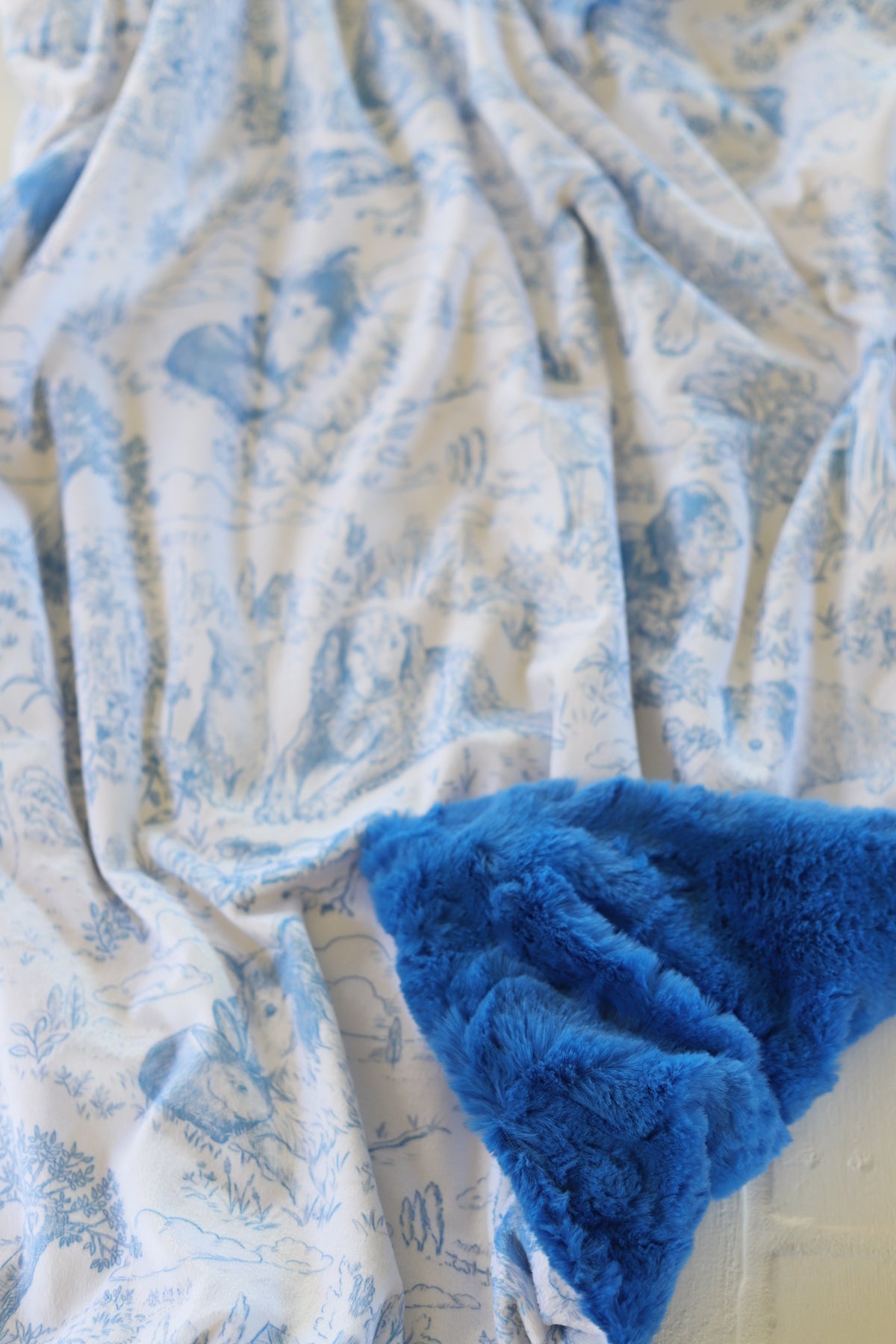 Country Dogs Toile XL Lovey