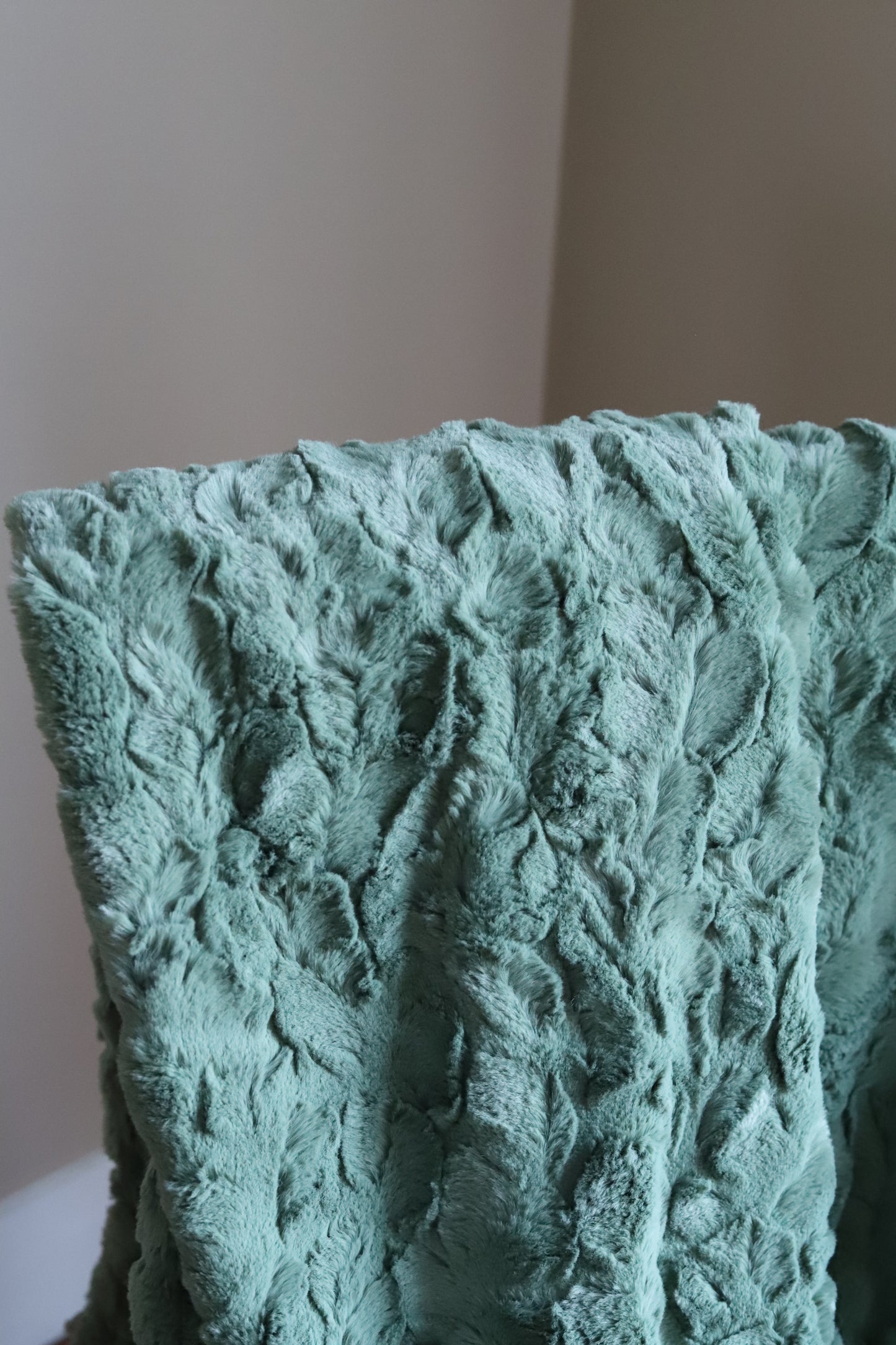 Adult Luxe Minky Blanket