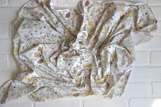 WidlflowerOrganic Cotton Knit Hat/Swaddle Set
