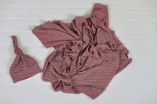 Maroon Houndstooth Hat/Swaddle Set