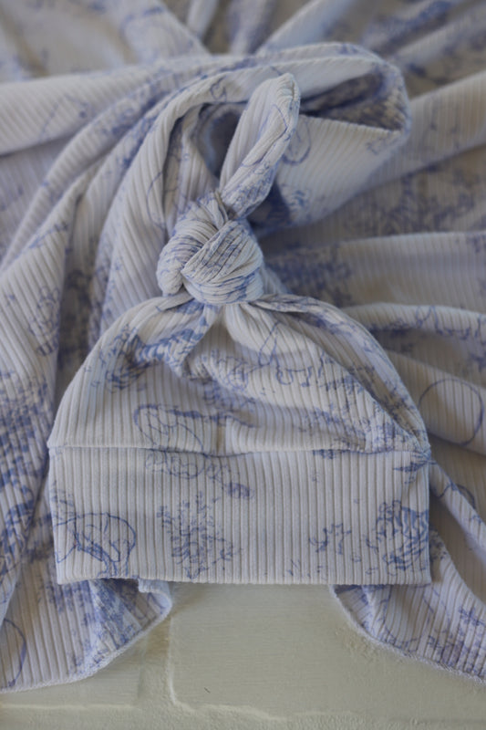 Pooh Toile Rib Knit Hat/Swaddle Set