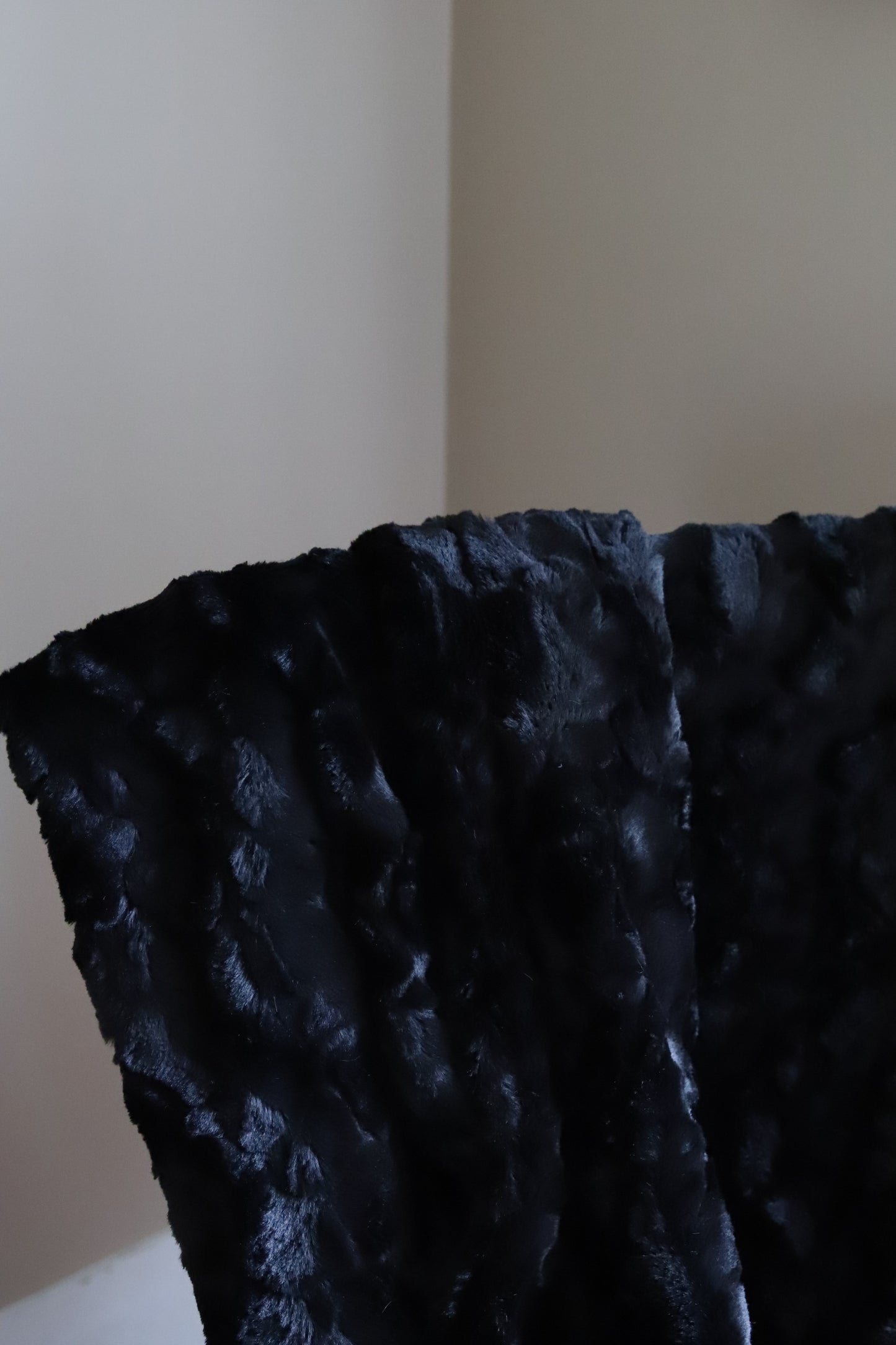 Adult Luxe Minky Blanket